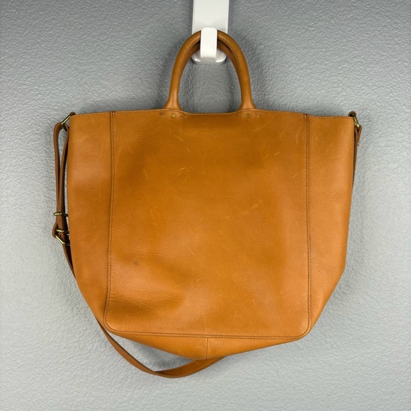 Madewell Handbags - Madewell Tan Leather Tote Bag